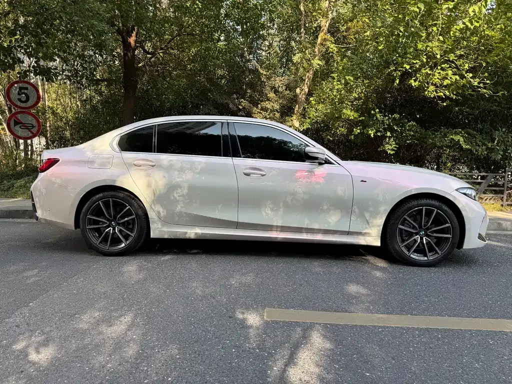 BMW 3 Series 2024 из CN, фото 2