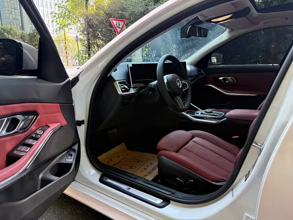 BMW 3 Series 2024 из CN, фото 5