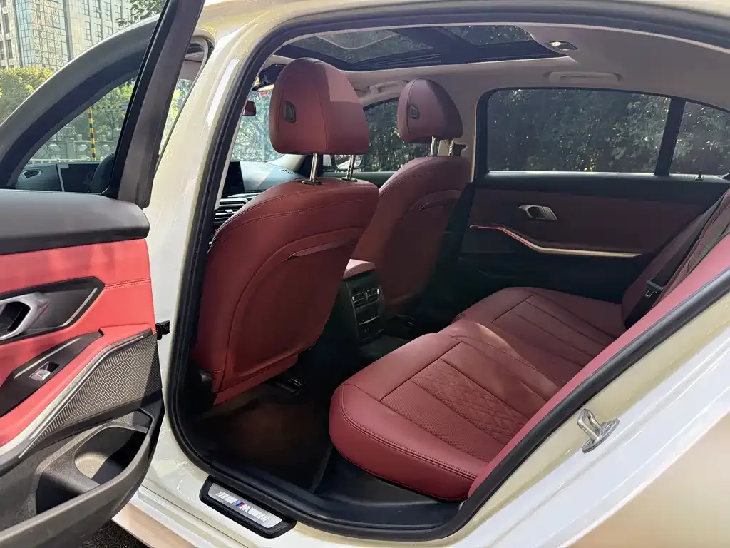 BMW 3 Series 2024 из CN, фото 6