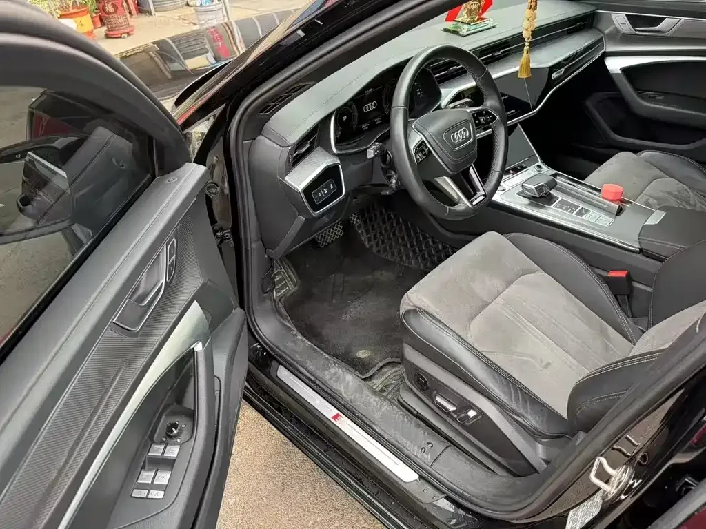 Audi A6L 2024 из CN, фото 5