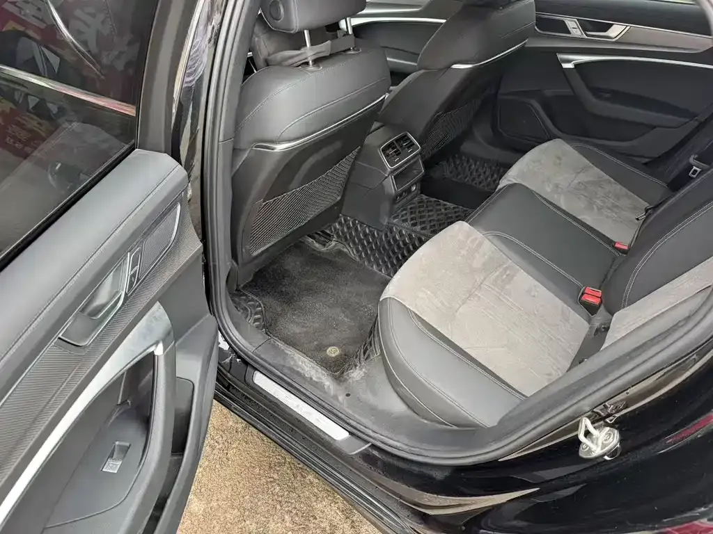 Audi A6L 2024 из CN, фото 7