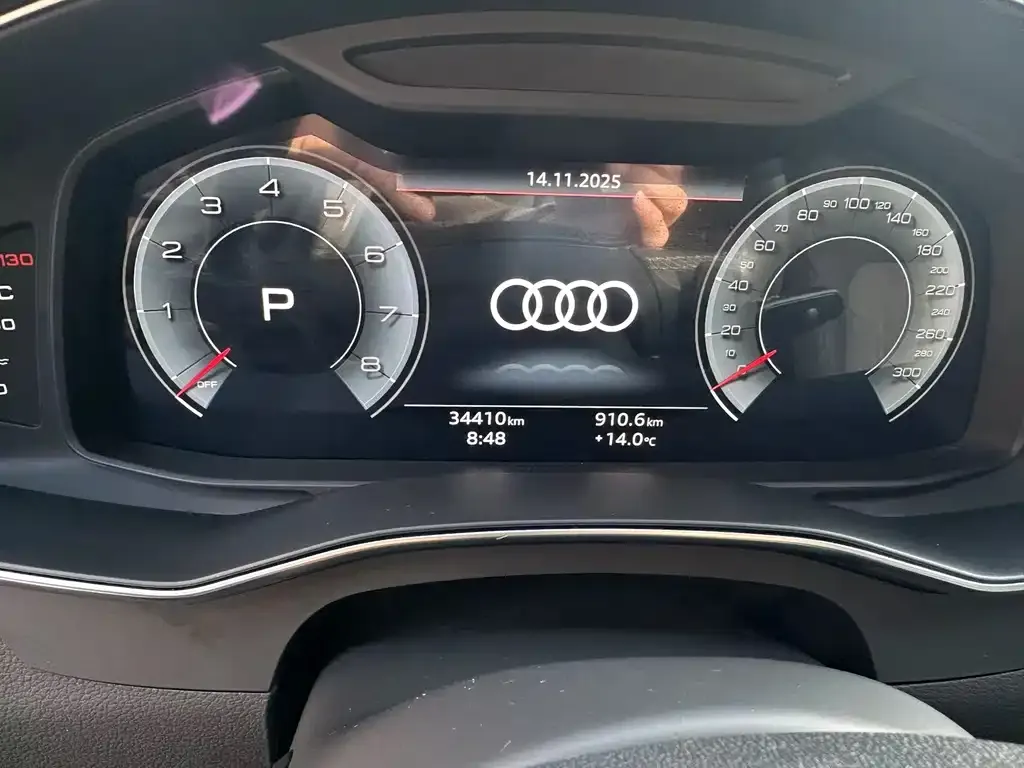 Audi A6L 2024 из CN, фото 8