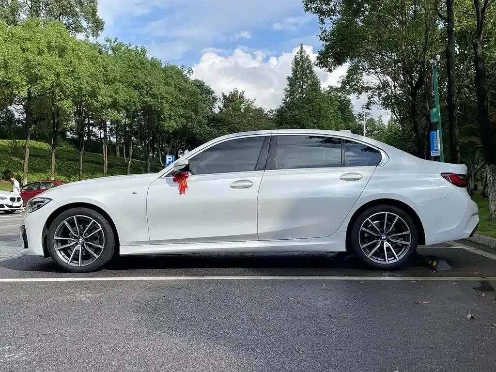 BMW 3 Series 2025 из CN, фото 4