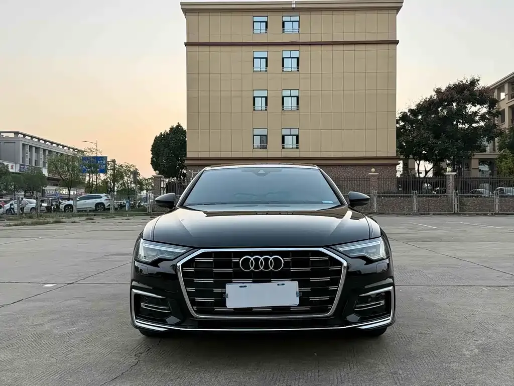Audi A6L 2024 из CN, фото 2