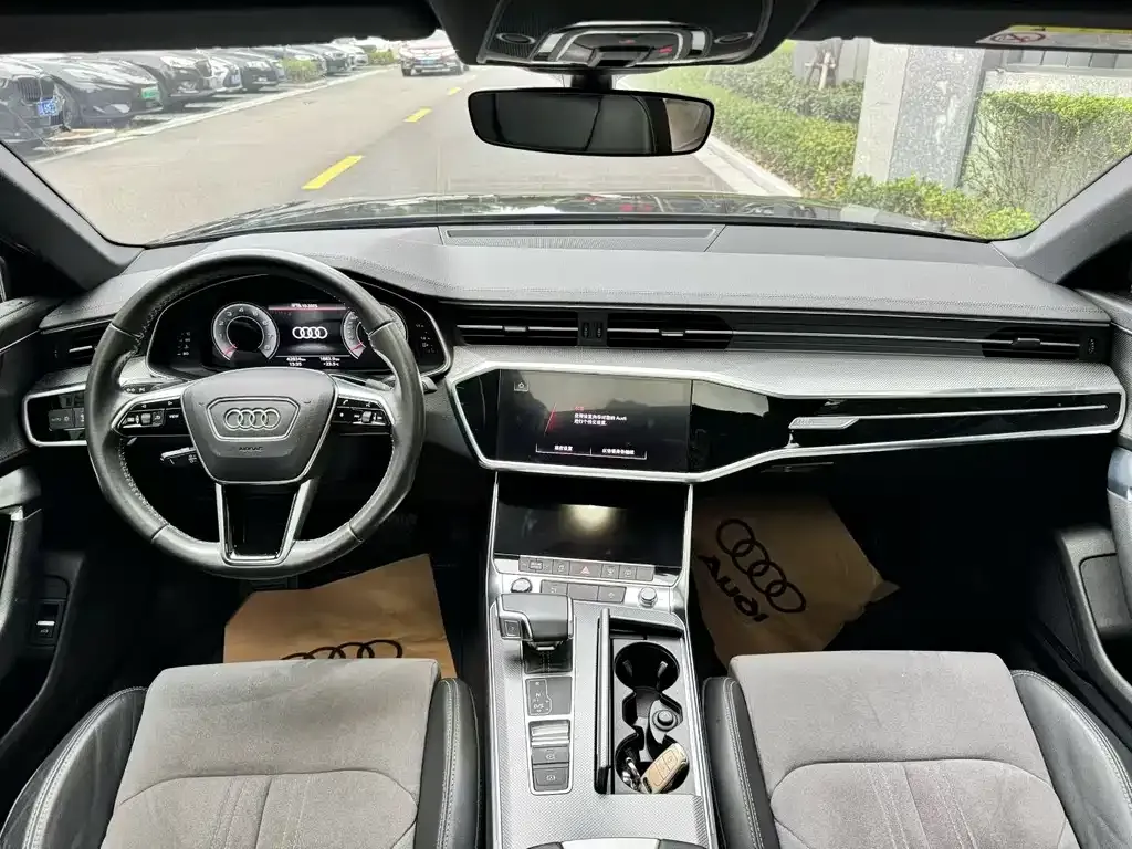 Audi A6L 2022 из CN, фото 4