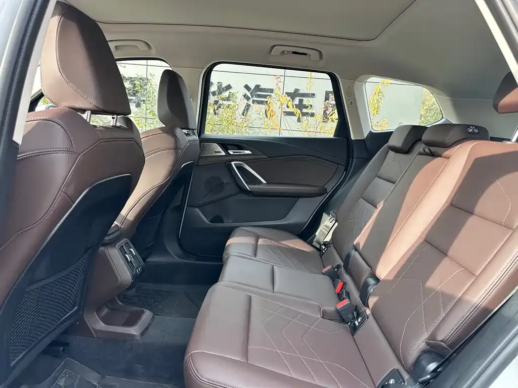 BMW X1 2024 из CN, фото 6
