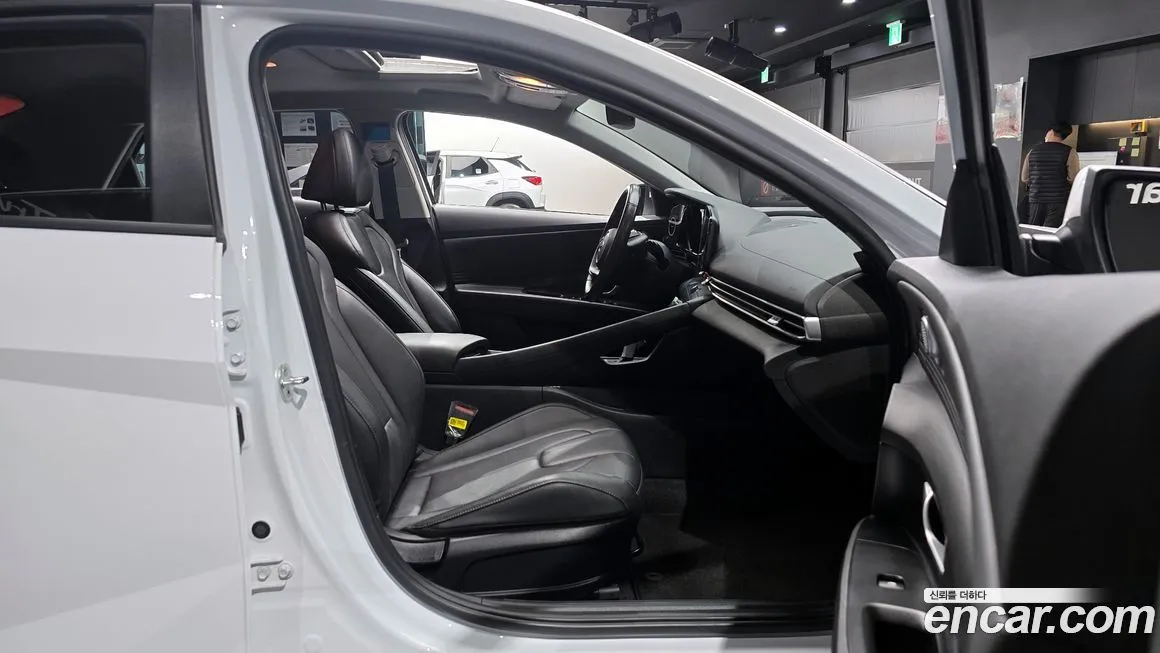Hyundai AVANTE 2021 из KR, фото 10