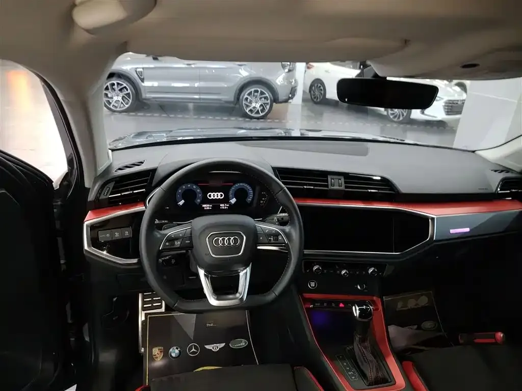 Audi Q3 2021 из CN, фото 10