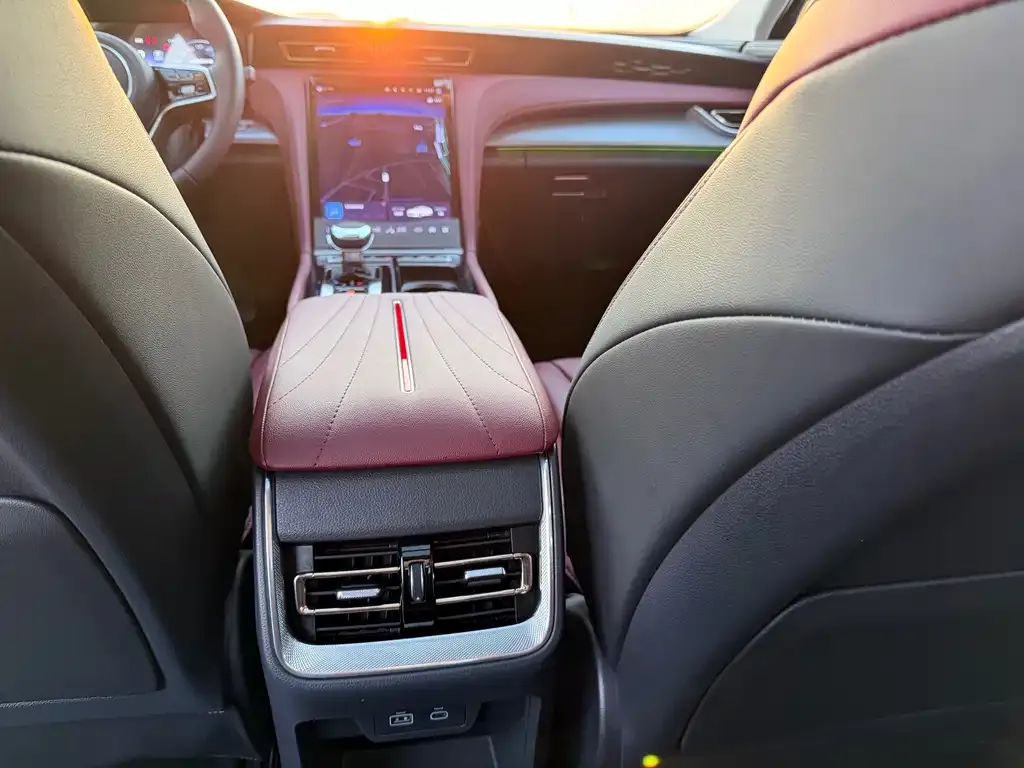 Hongqi H5 2024 из CN, фото 8