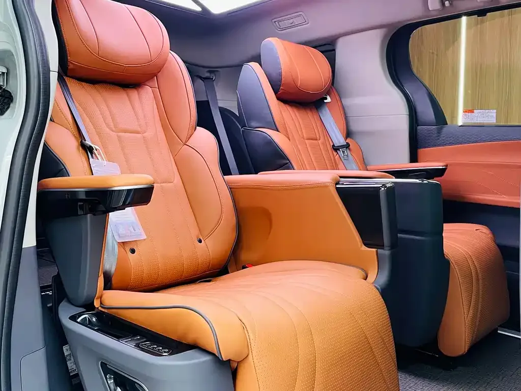 Toyota Sienna 2024 из CN, фото 8