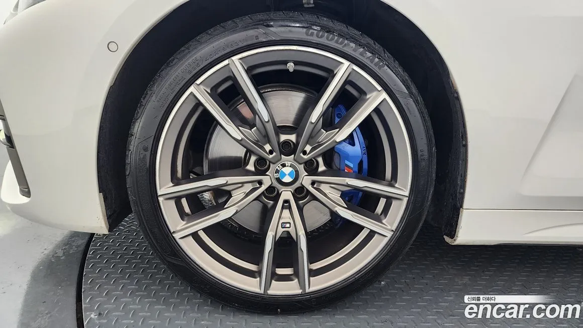 BMW 4-Series 2024 из KR, фото 5