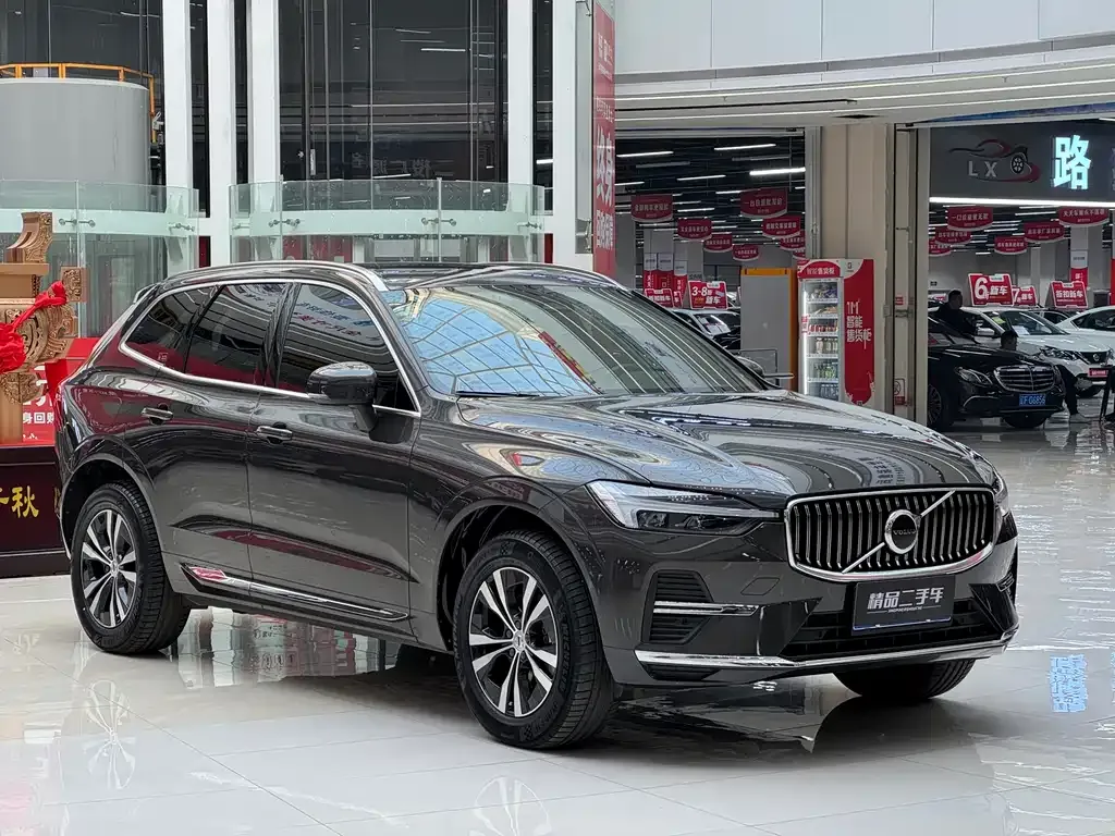 Volvo XC60 2023 из CN, фото 2