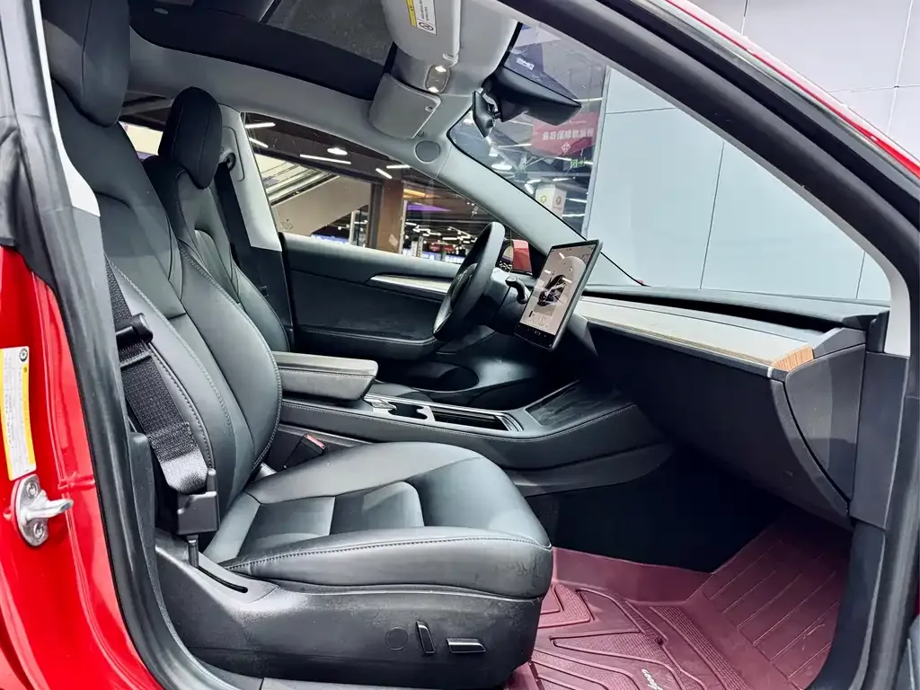 Tesla Model 3 2023 из CN, фото 2