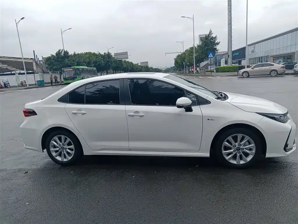 Toyota Corolla 2025 из CN, фото 4