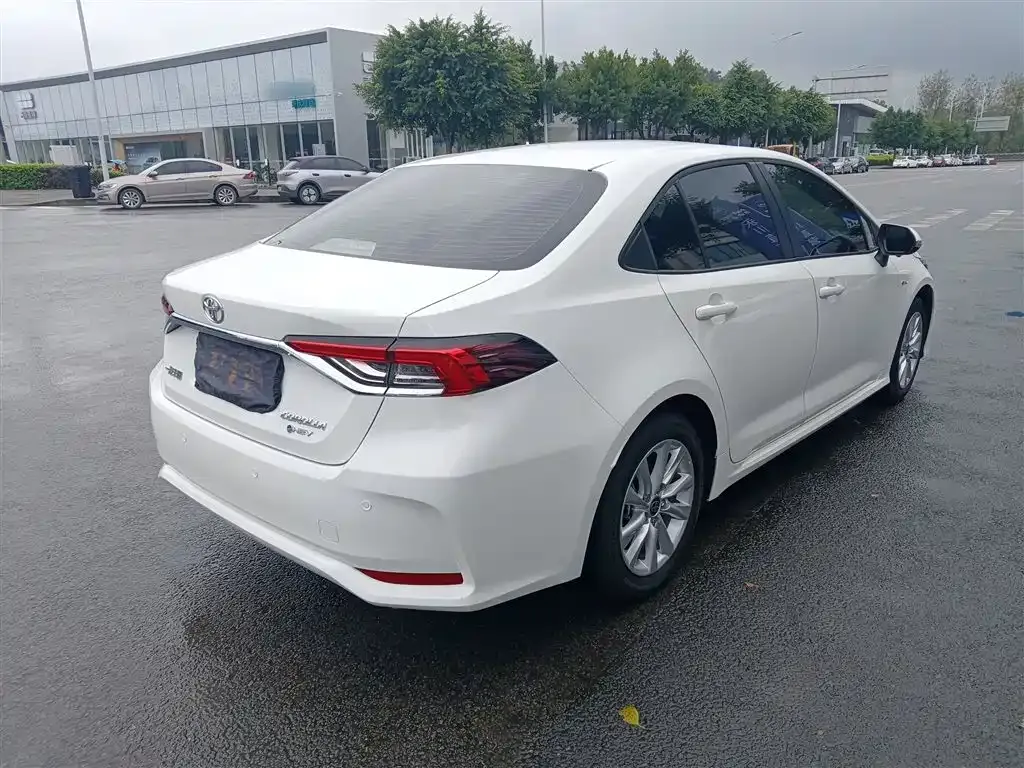 Toyota Corolla 2025 из CN, фото 5