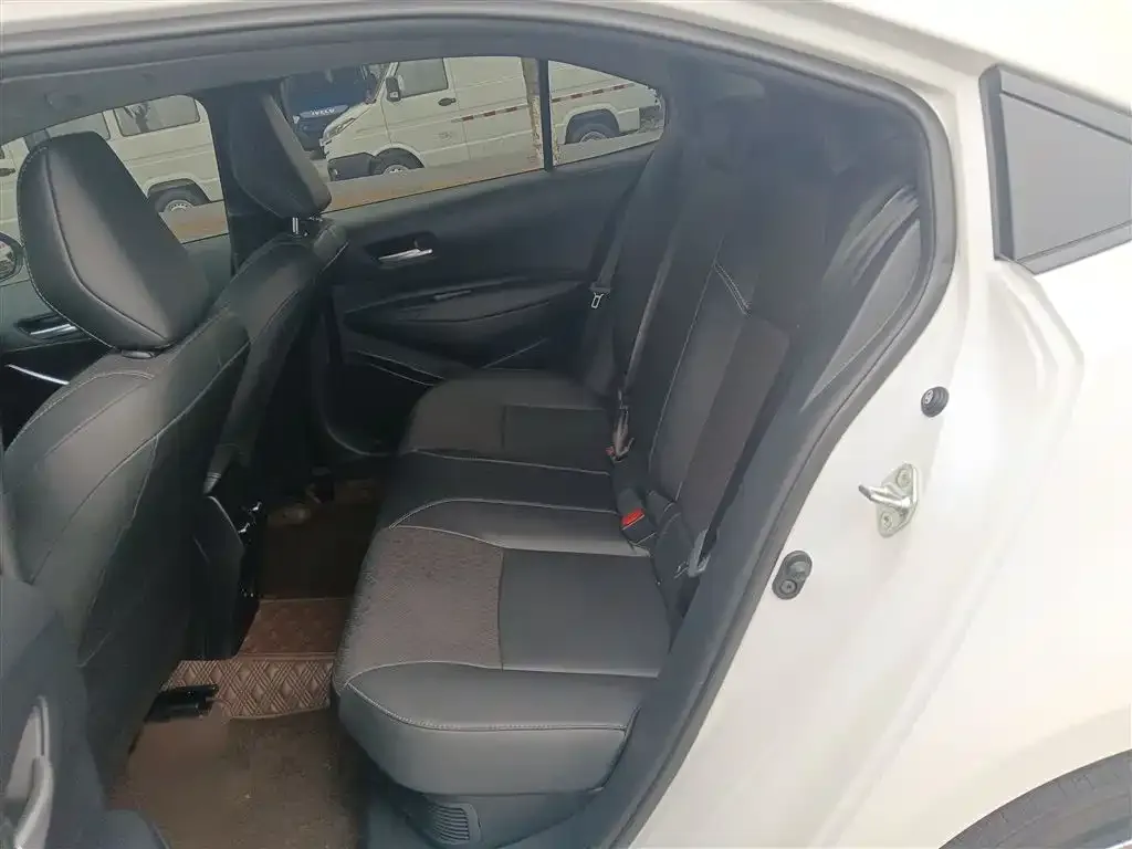 Toyota Corolla 2025 из CN, фото 8