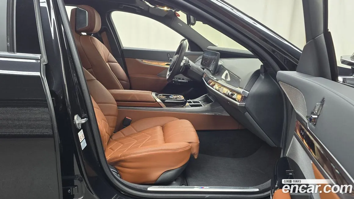 BMW 7-Series 2024 из KR, фото 10