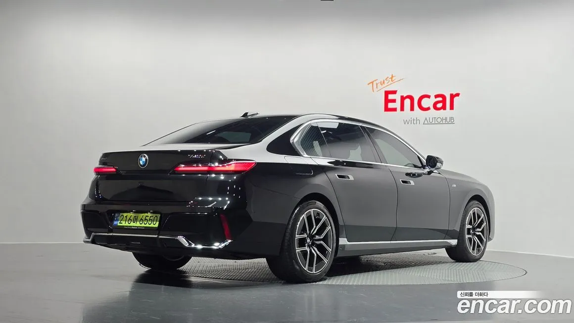 BMW 7-Series 2024 из KR, фото 2