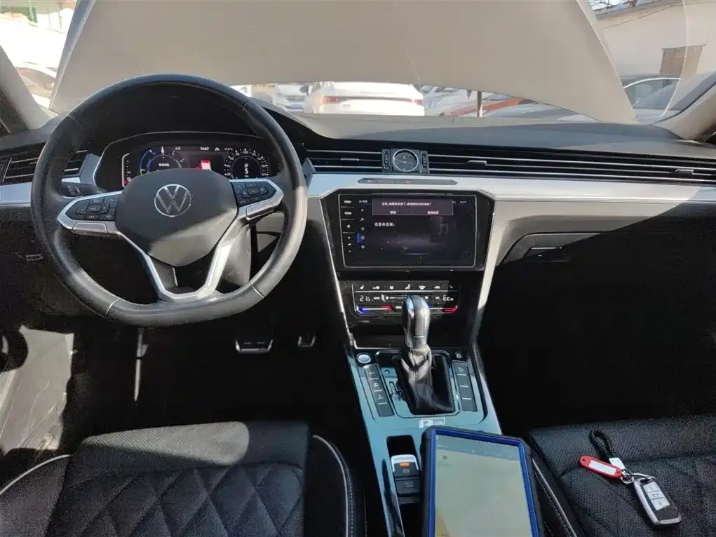 Volkswagen Magotan GTE PHEV 2022 из CN, фото 10