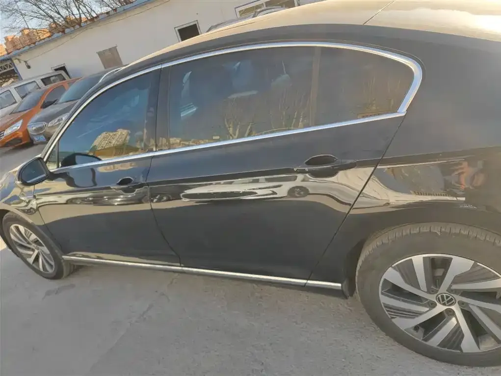 Volkswagen Magotan GTE PHEV 2022 из CN, фото 5