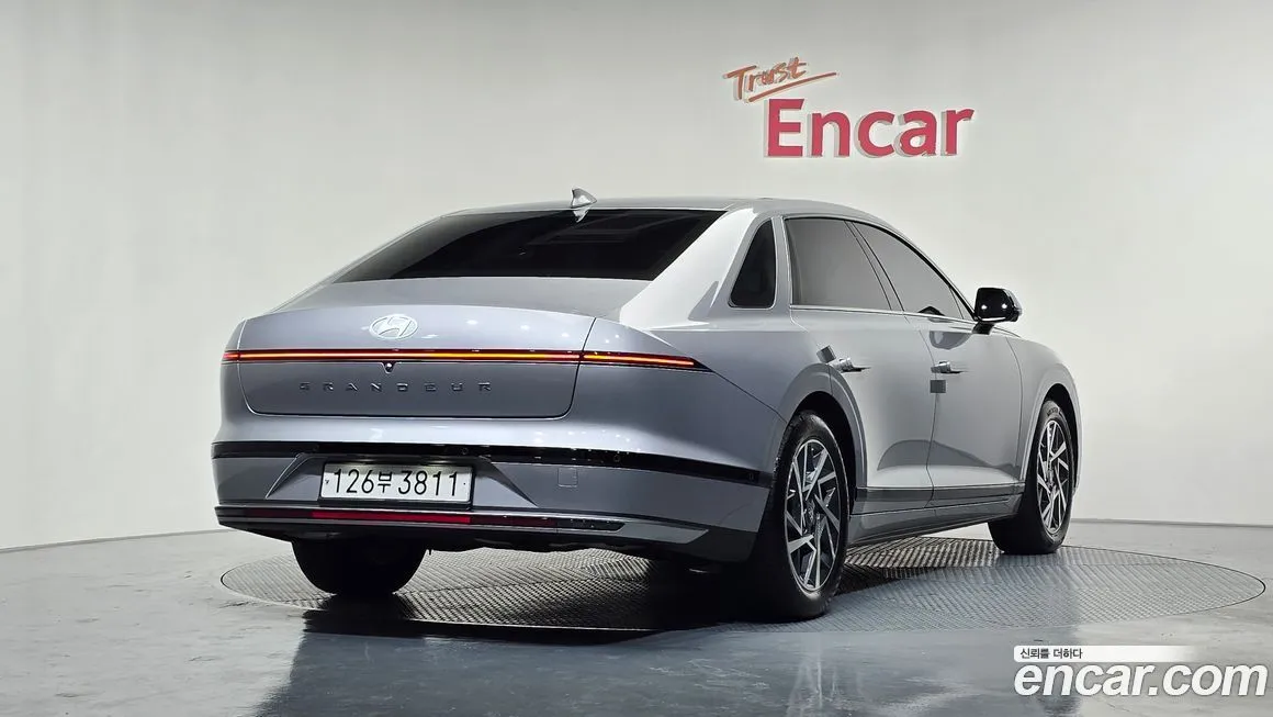 Hyundai Grandeur 2023 из KR, фото 2