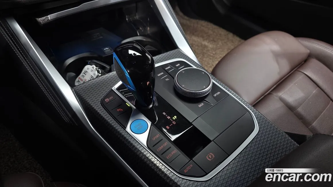 BMW i4 — фото 9