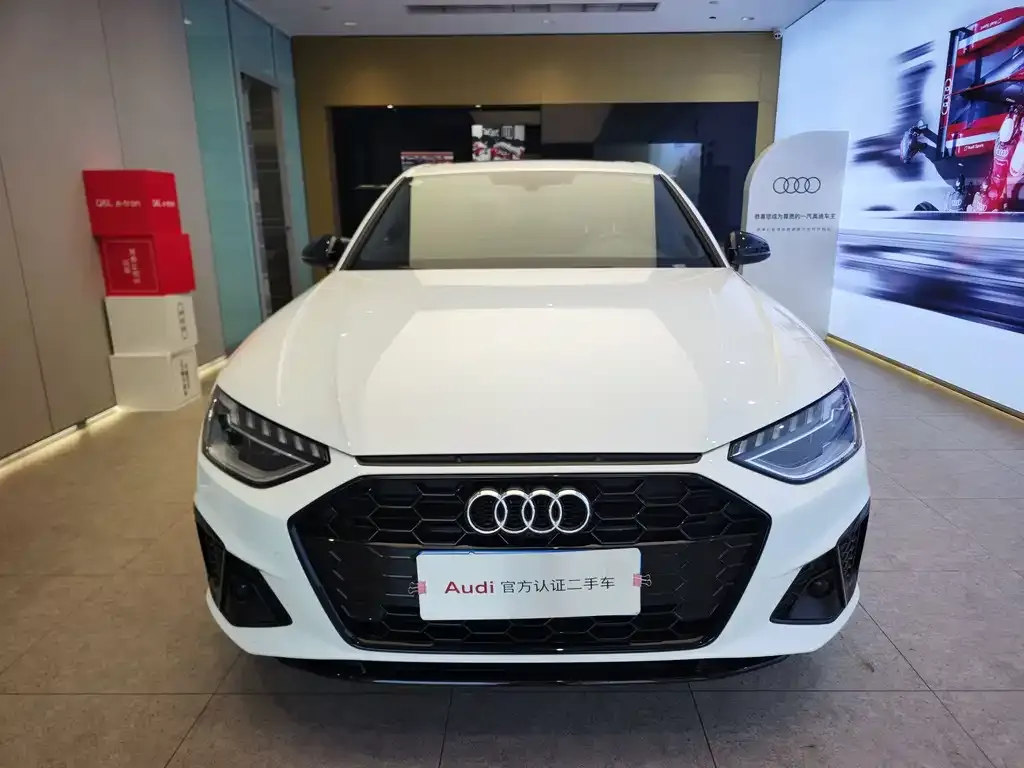 Audi A4L 2023 из CN, фото 2
