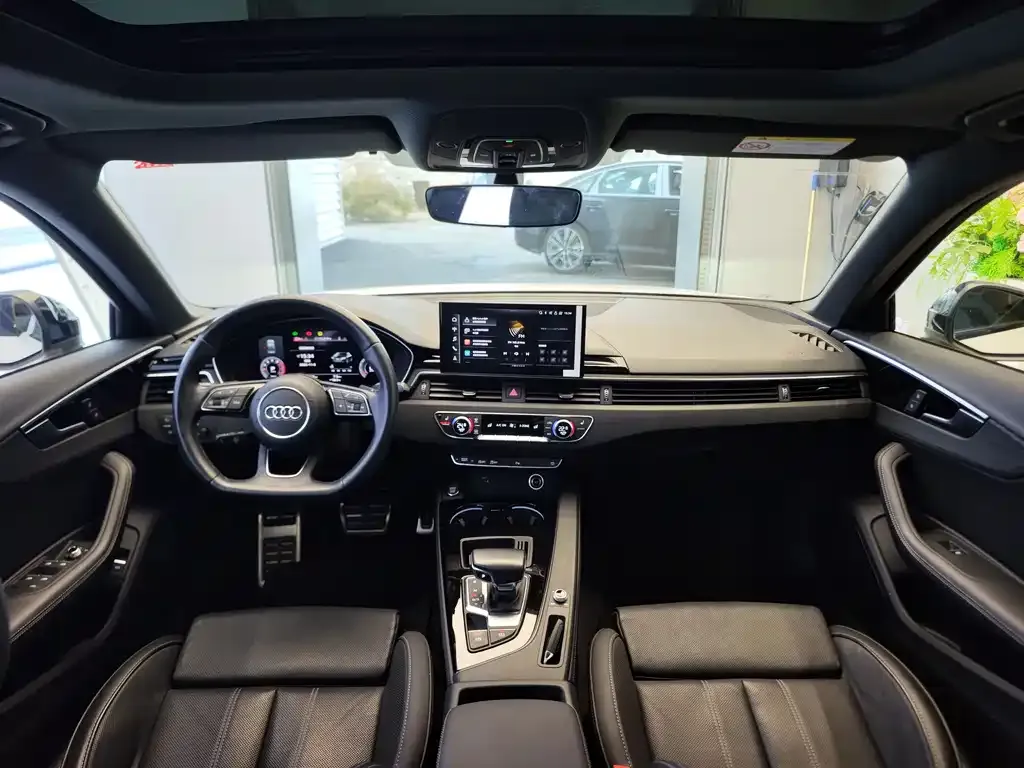Audi A4L 2023 из CN, фото 7
