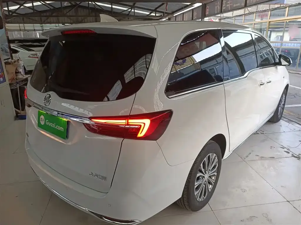 Buick GL8 2024 из CN, фото 7