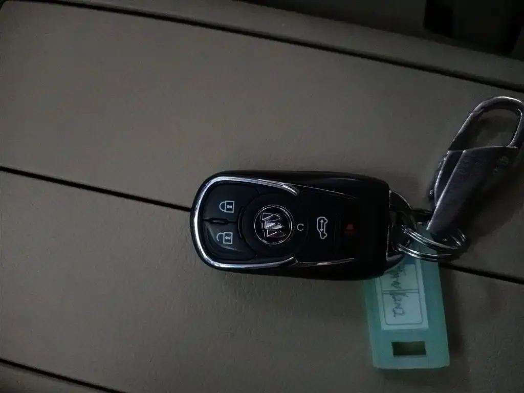 Buick GL8 2024 из CN, фото 9