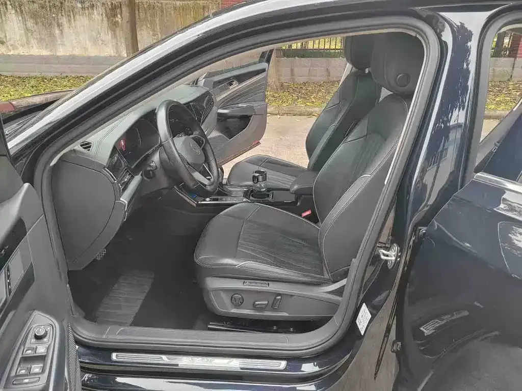 Volkswagen Passat 2022 из CN, фото 4