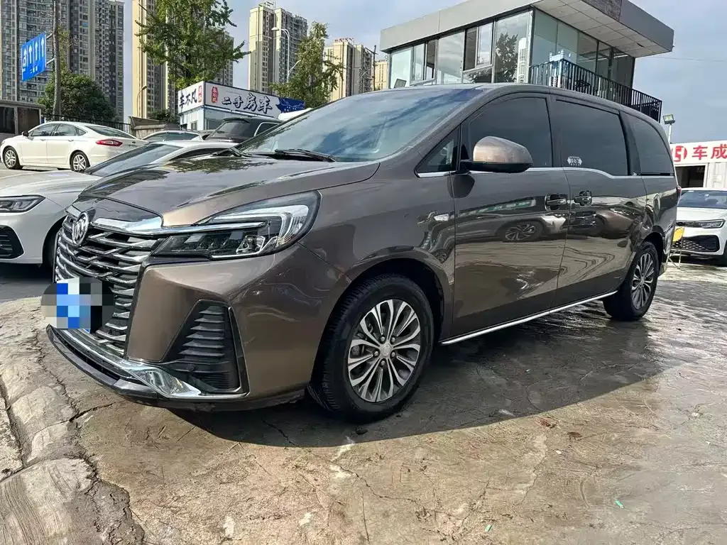 Buick GL8 2023 из CN, фото 2