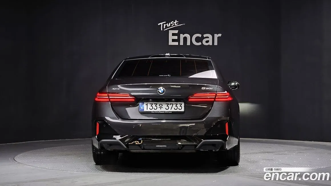BMW 5-Series 2025 из KR, фото 4