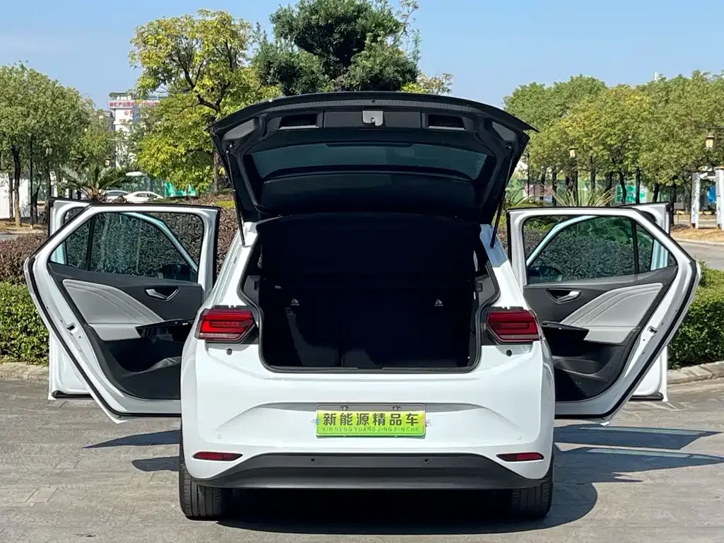 Volkswagen ID.3 2023 из CN, фото 9