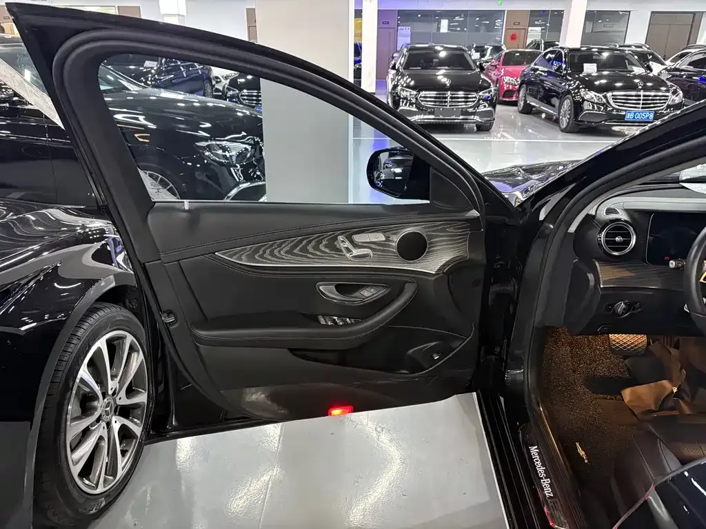 Mercedes-Benz E-Class 2021 из CN, фото 7