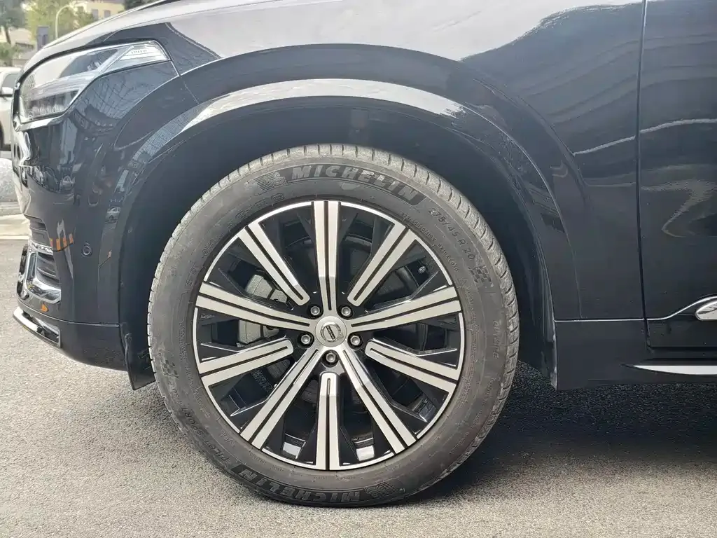 Volvo XC90 2023 из CN, фото 8