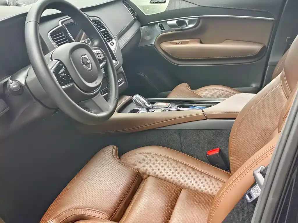 Volvo XC90 2023 из CN, фото 9