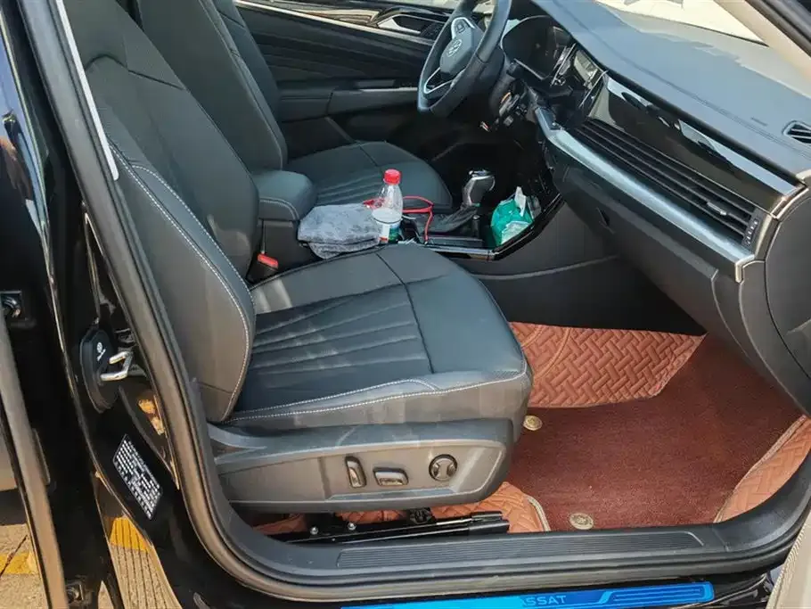 Volkswagen Passat 2025 из CN, фото 8