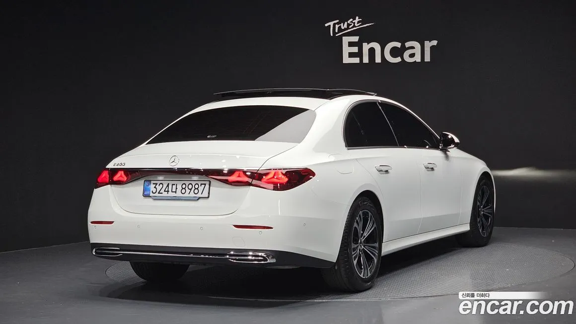 Mercedes-Benz E-Class 2025 из KR, фото 2