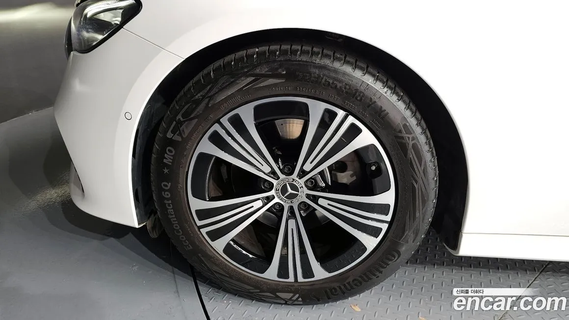 Mercedes-Benz E-Class 2025 из KR, фото 5