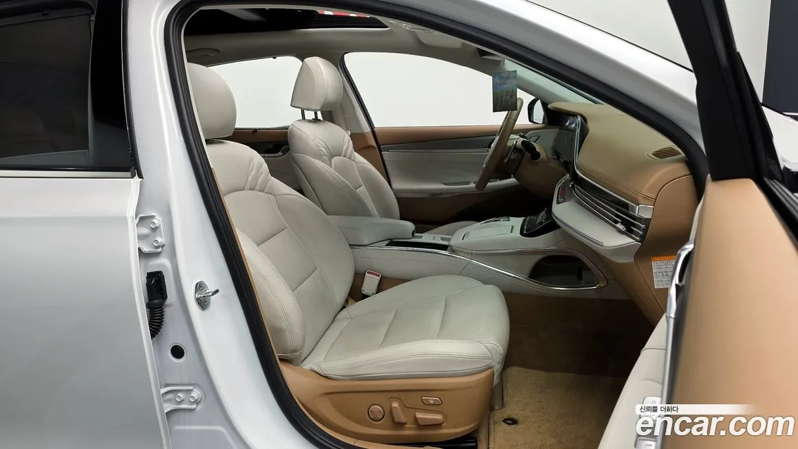 Hyundai Grandeur — фото 10