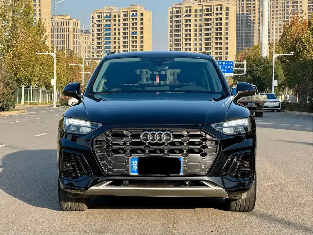 Audi Q5L 2022 из CN, фото 2