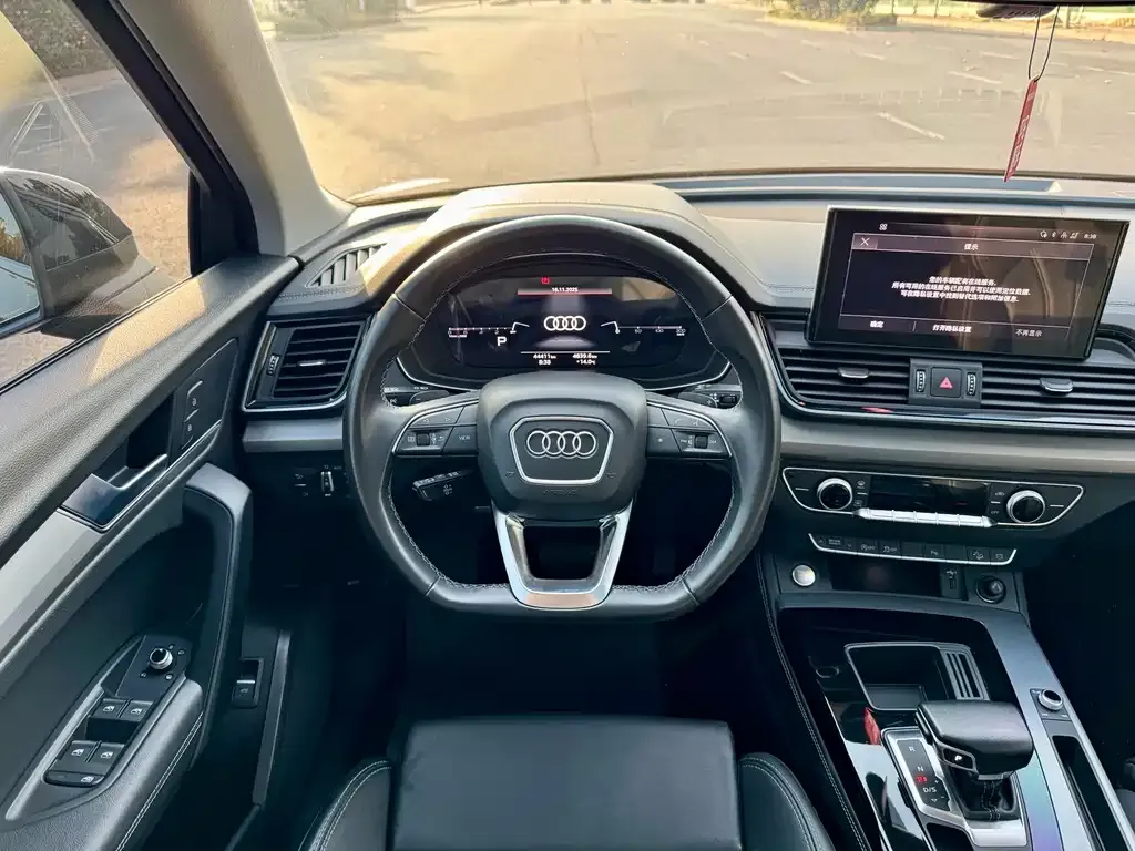 Audi Q5L 2022 из CN, фото 7