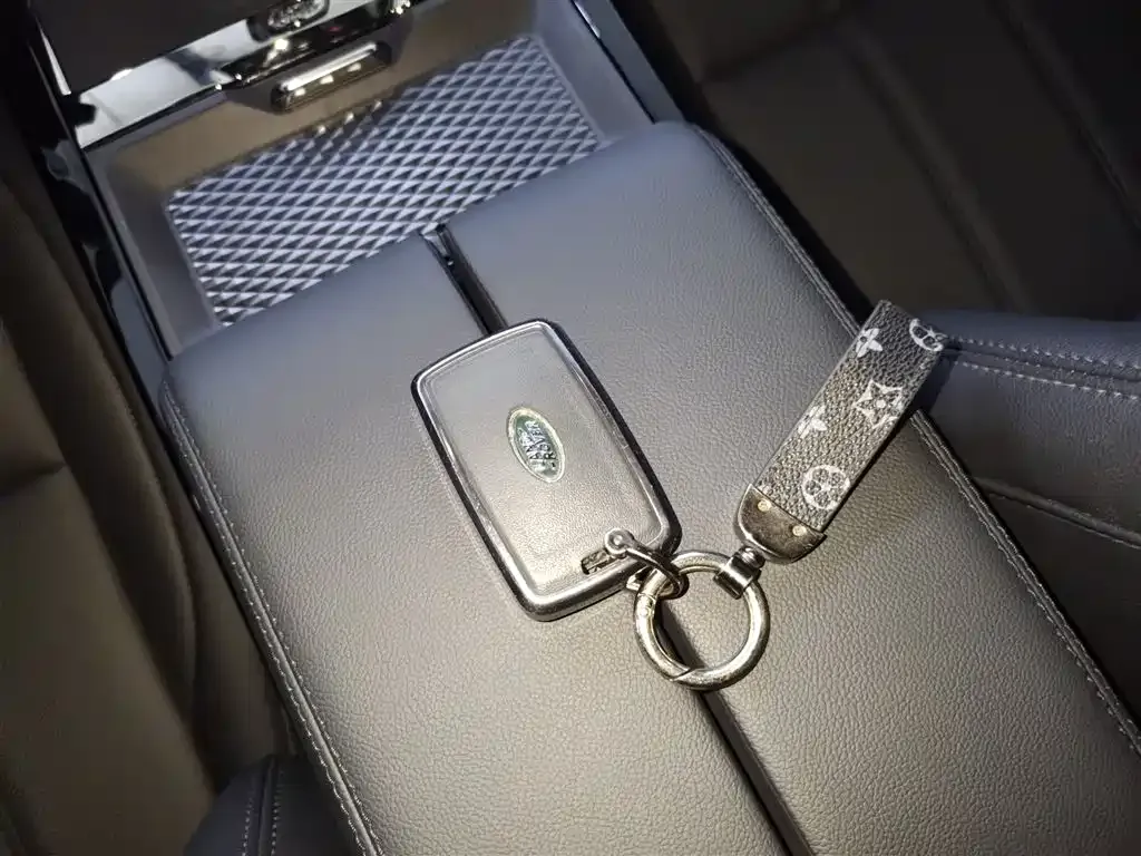 Land Rover Evoque 2024 из CN, фото 9