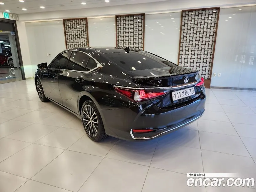 Lexus ES 2023 из KR, фото 2