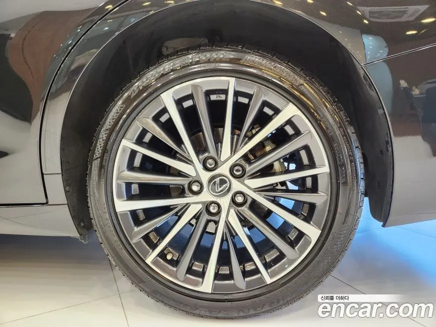 Lexus ES 2023 из KR, фото 6