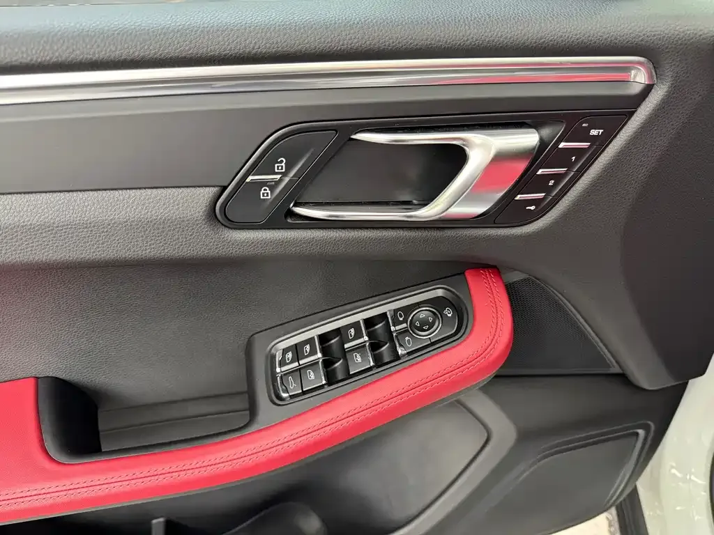 Porsche Macan 2024 из CN, фото 8
