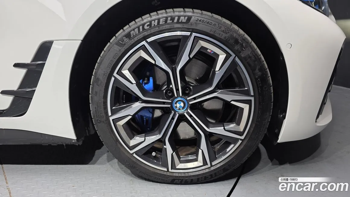 BMW i4 2024 из KR, фото 5