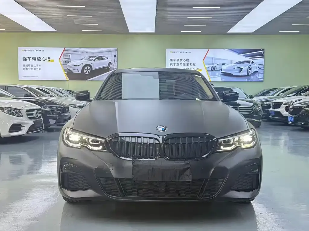 BMW 3 Series 2022 из CN, фото 2