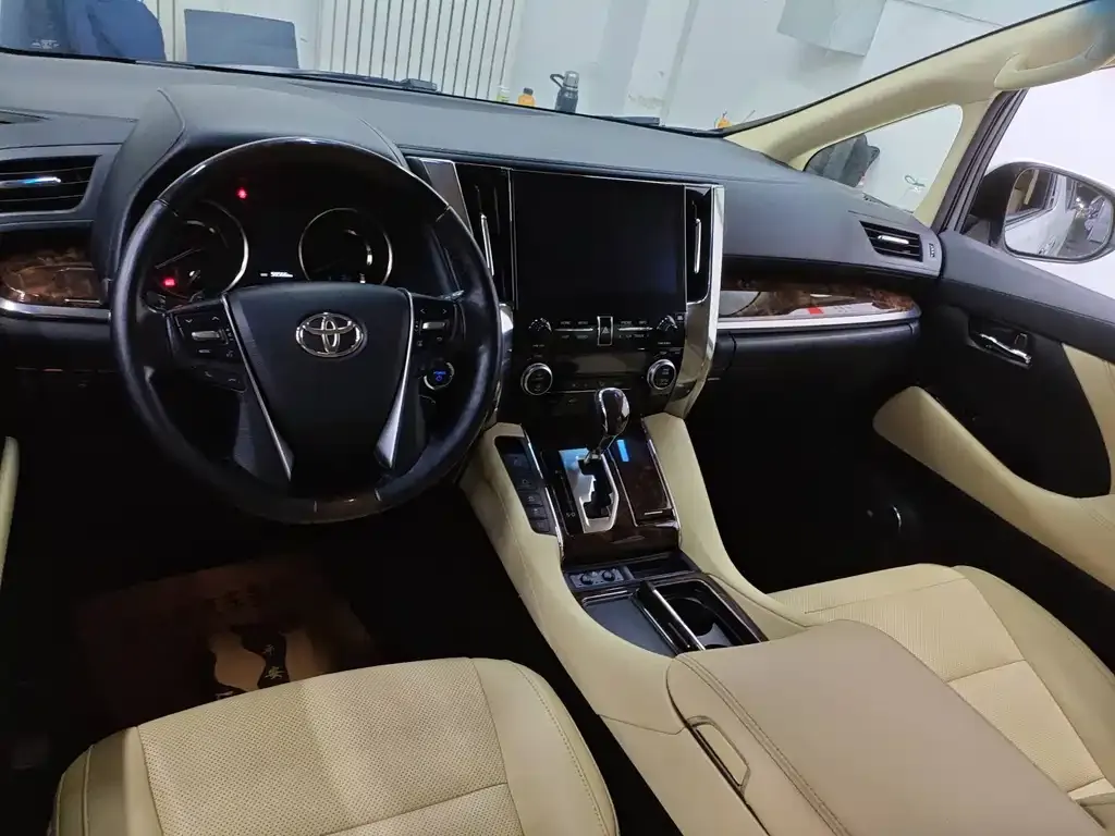 Toyota Alphard 2022 из CN, фото 5